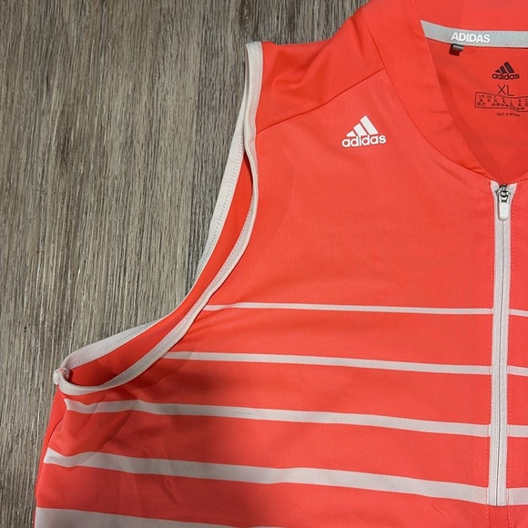 Adidas Women Golf ENGINEERED STRIPE SLEEVELESS POLO SHIRT - Picture 9 of 15